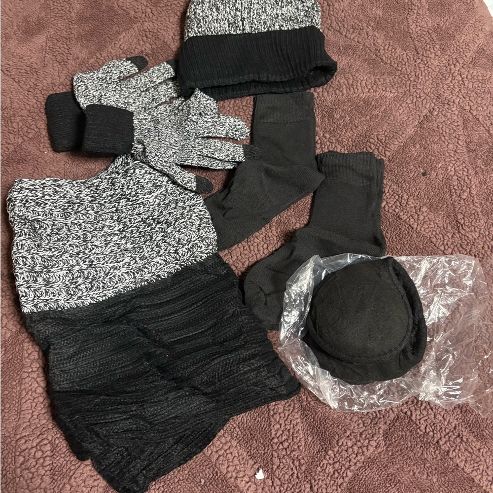 Black and Gray Winter Knit Accessory Set